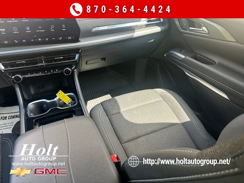 2024 Chevrolet Traverse LS