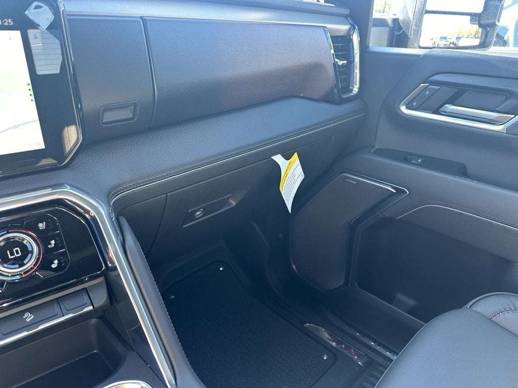 2025 GMC Sierra 2500 HD Denali