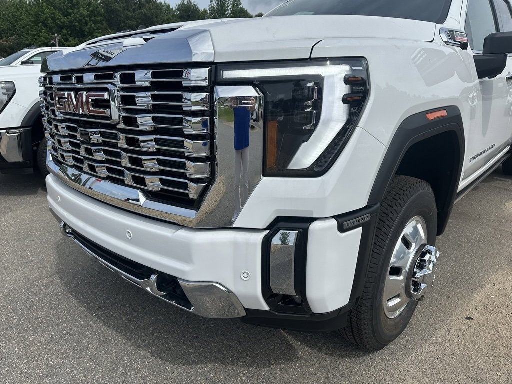 2025 GMC Sierra 3500 HD Denali