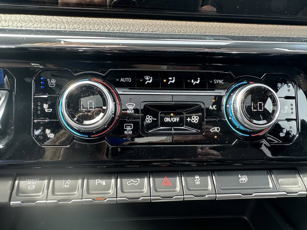 2025 GMC Sierra 3500 HD Denali