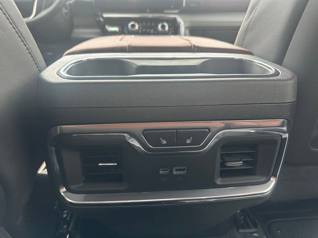 2026 GMC Sierra 3500 HD Denali Ultimate DRW