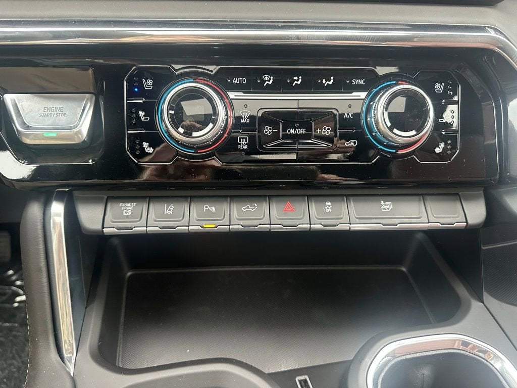 2026 GMC Sierra 3500 HD Denali Ultimate DRW