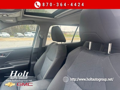 2021 Toyota RAV4 Hybrid XLE