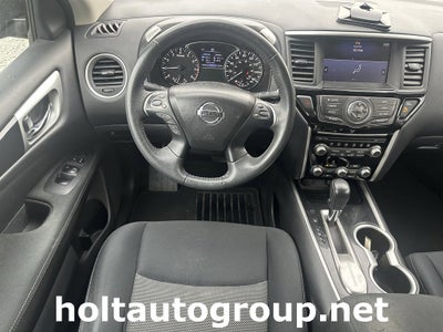 2017 Nissan Pathfinder SV