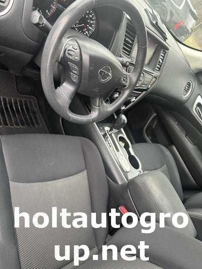 2017 Nissan Pathfinder SV