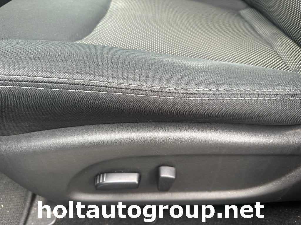 2017 Nissan Pathfinder SV