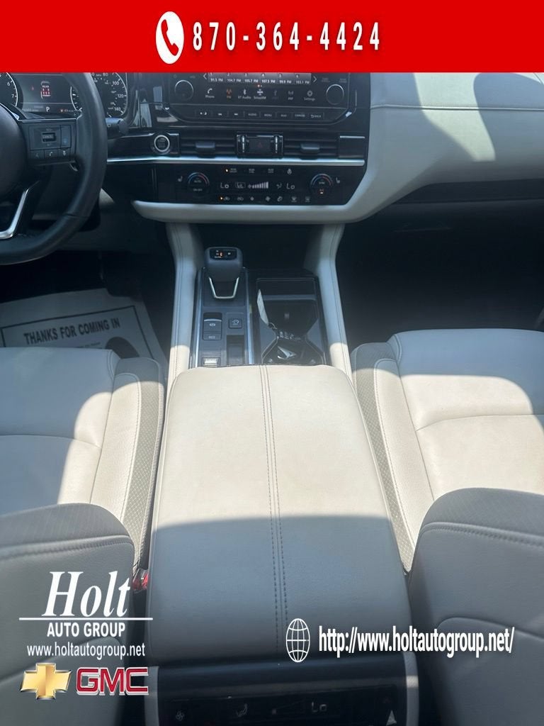 2024 Nissan Pathfinder SL