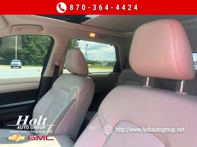 2024 Nissan Pathfinder SL