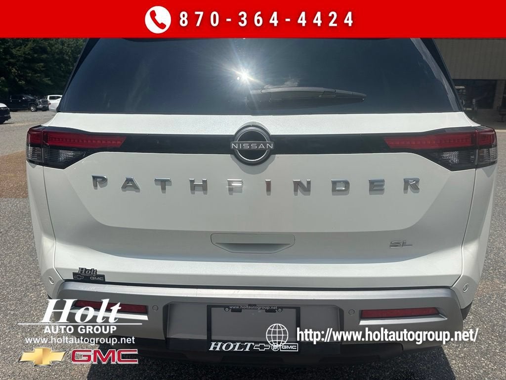 2024 Nissan Pathfinder SL