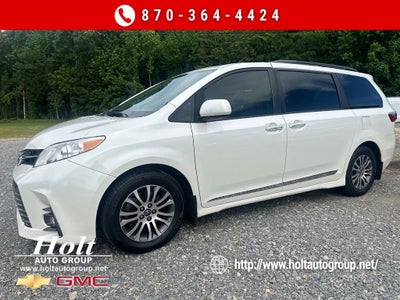 2018 Toyota Sienna XLE Auto Access Seat