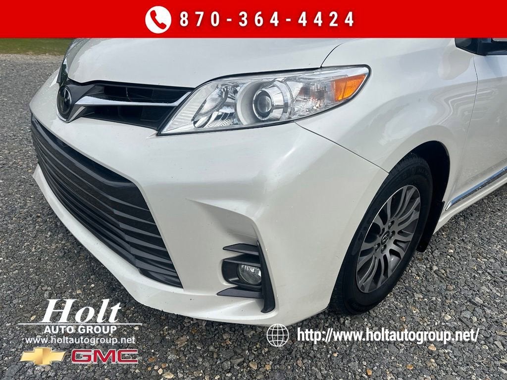 2018 Toyota Sienna XLE Auto Access Seat