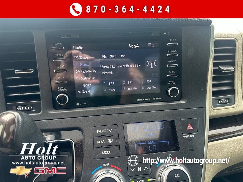 2018 Toyota Sienna XLE Auto Access Seat