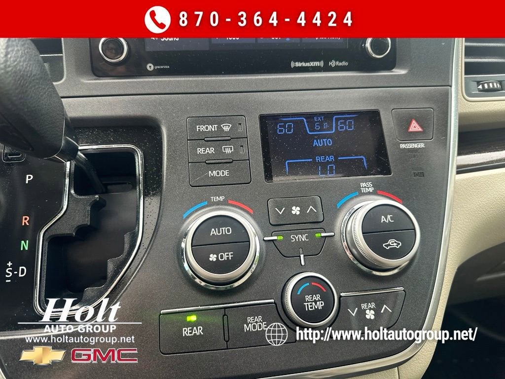 2018 Toyota Sienna XLE Auto Access Seat