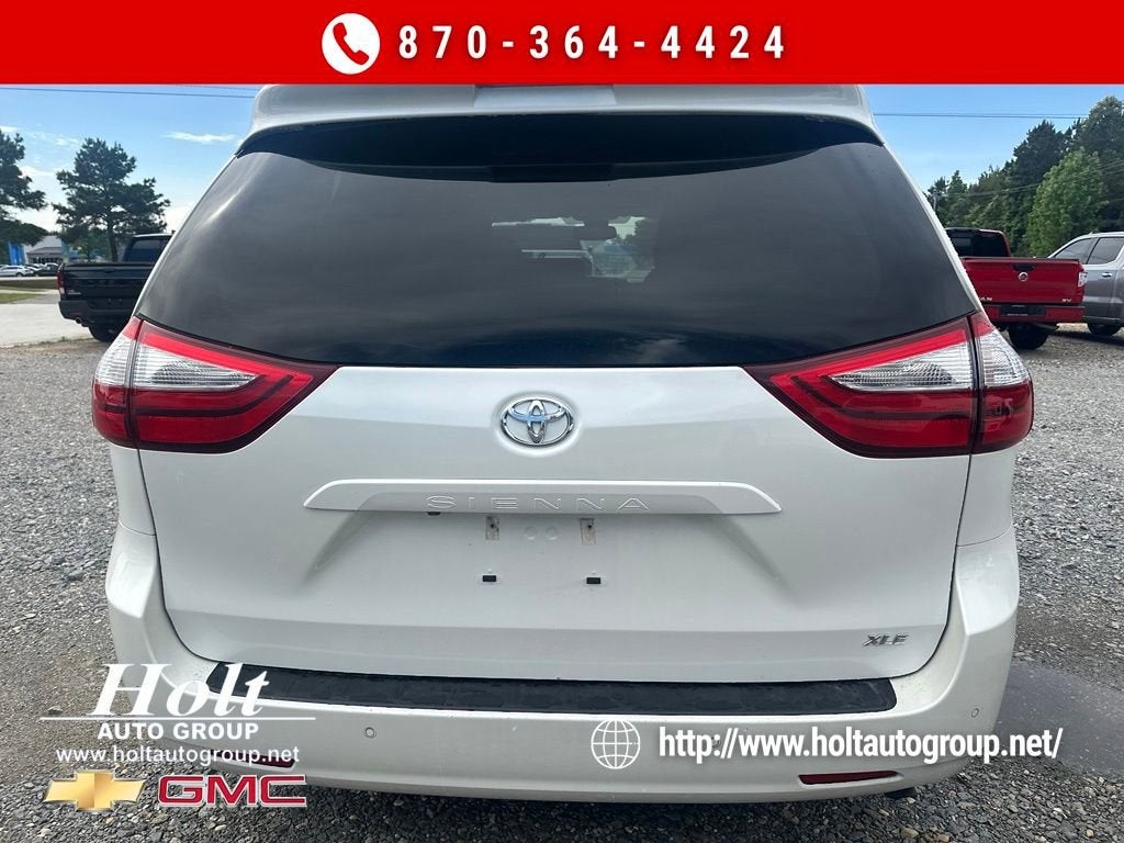 2018 Toyota Sienna XLE Auto Access Seat